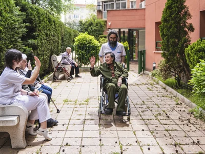 How to get medicaid to pay for nursing home care?